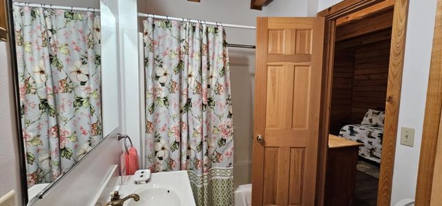 200 Peachtree Lane, Tellico Plains, TN 37385