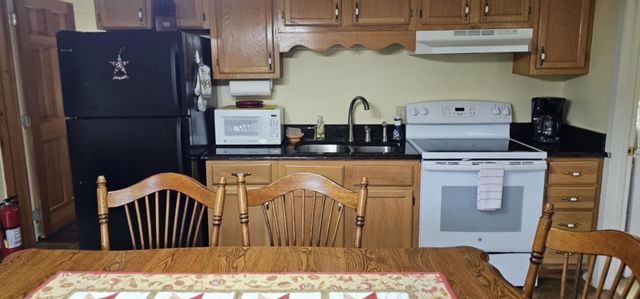 200 Peachtree Lane, Tellico Plains, TN 37385
