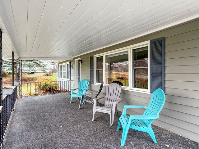 108 E South Street, Freeport, IL 61032