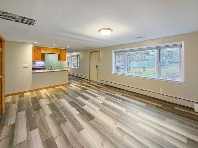 108 E South Street, Freeport, IL 61032