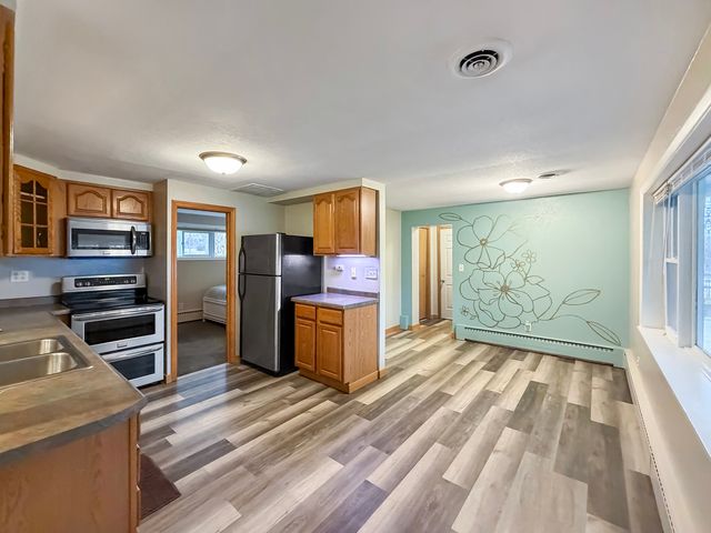 108 E South Street, Freeport, IL 61032