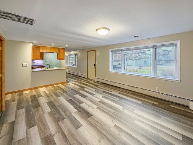 108 E South Street, Freeport, IL 61032