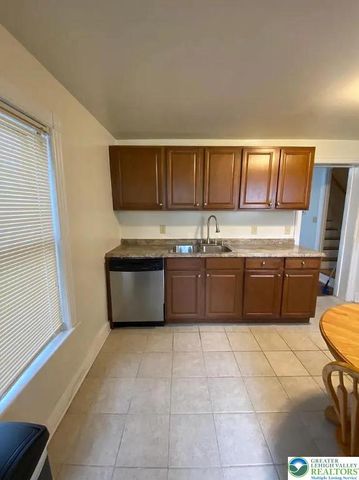 528 Selfridge Street, Bethlehem City, PA 18015