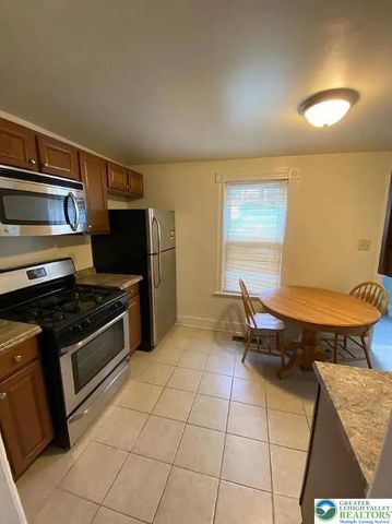 528 Selfridge Street, Bethlehem City, PA 18015