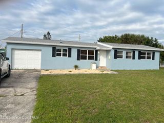 239 NE 2nd Street, Satellite Beach, FL 32937