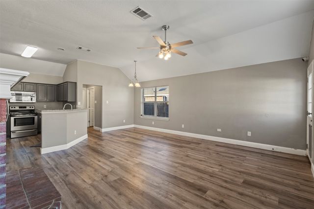 1644 Ridgemar Drive, Grand Prairie, TX 75051