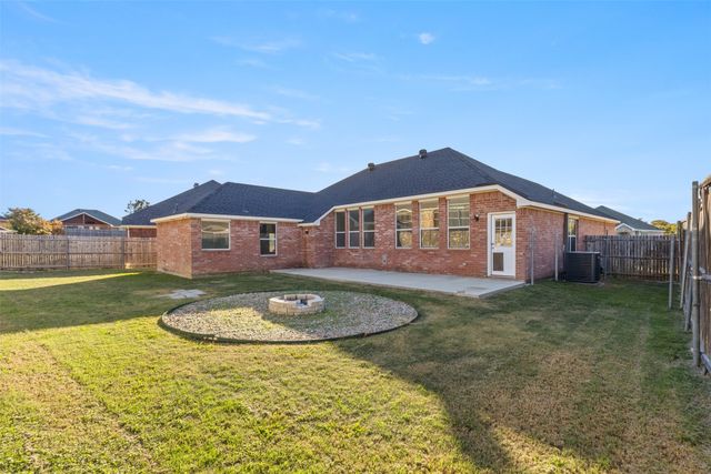 1644 Ridgemar Drive, Grand Prairie, TX 75051