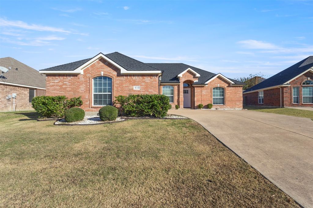 1644 Ridgemar Drive, Grand Prairie, TX 75051