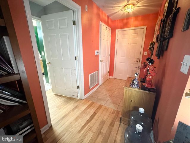 18310 FEATHERTREE WAY #287, Montgomery Village, MD 20886