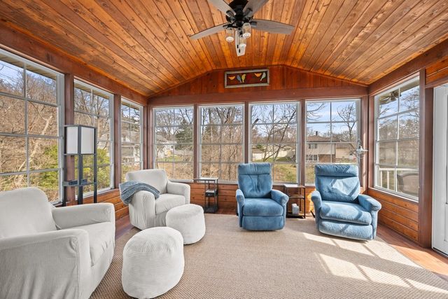 4688 5th Street, East Moline, IL 61244