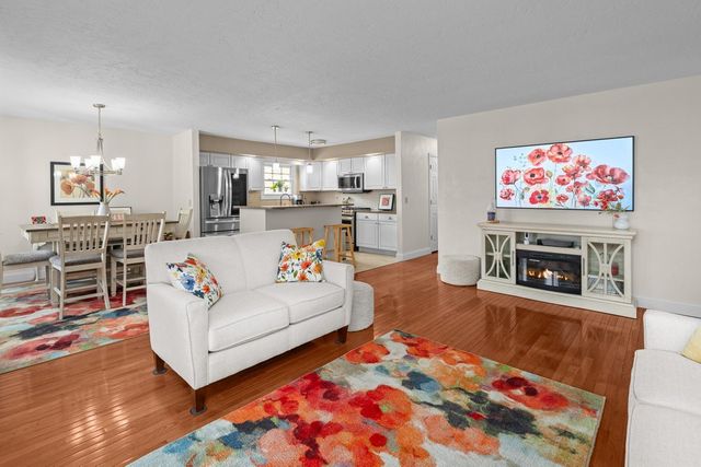 4688 5th Street, East Moline, IL 61244