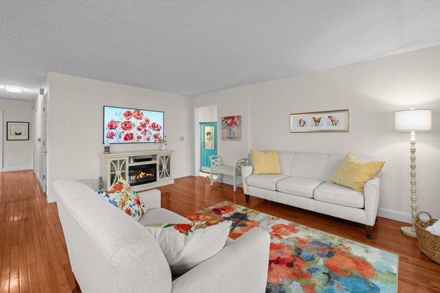 4688 5th Street, East Moline, IL 61244