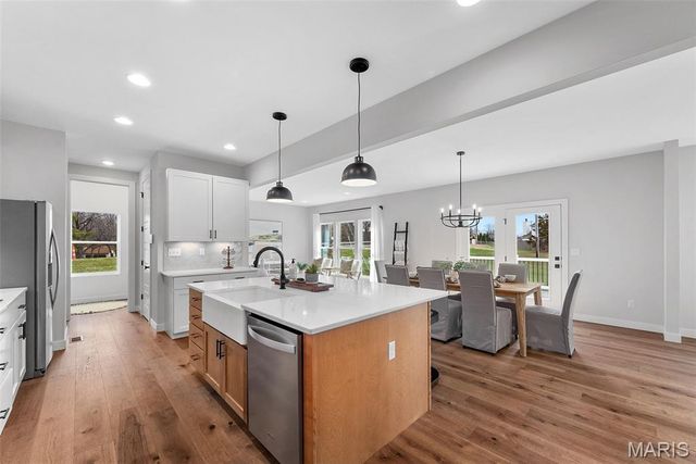 375 Kreder Ridge Circle, St Charles, MO 63304