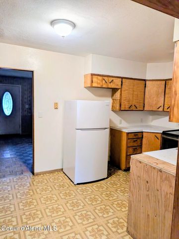 6873 Hill Side Aly, Bonners Ferry, ID 83805