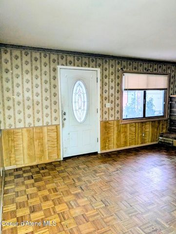 6873 Hill Side Aly, Bonners Ferry, ID 83805