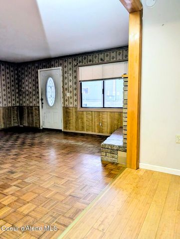 6873 Hill Side Aly, Bonners Ferry, ID 83805