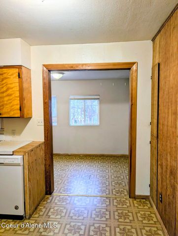 6873 Hill Side Aly, Bonners Ferry, ID 83805