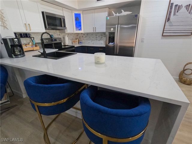 1160 Wildwood Lakes BLVD 304, Naples, FL 34104