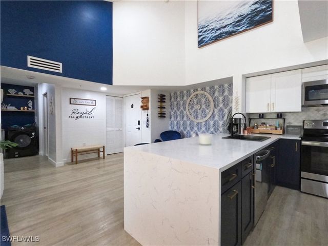 1160 Wildwood Lakes BLVD 304, Naples, FL 34104