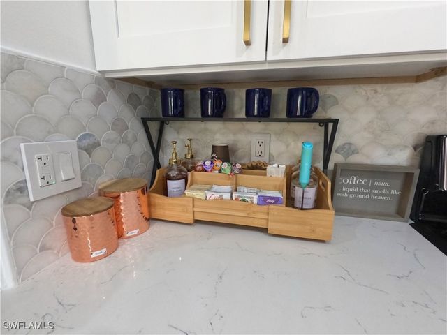 1160 Wildwood Lakes BLVD 304, Naples, FL 34104