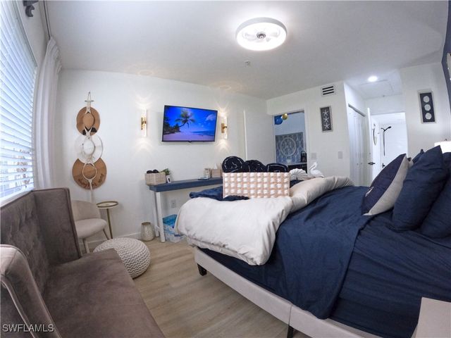 1160 Wildwood Lakes BLVD 304, Naples, FL 34104