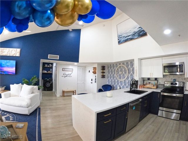 1160 Wildwood Lakes BLVD 304, Naples, FL 34104