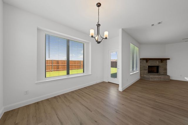 401 Barnfield Road, Cleburne, TX 76033