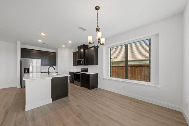 401 Barnfield Road, Cleburne, TX 76033