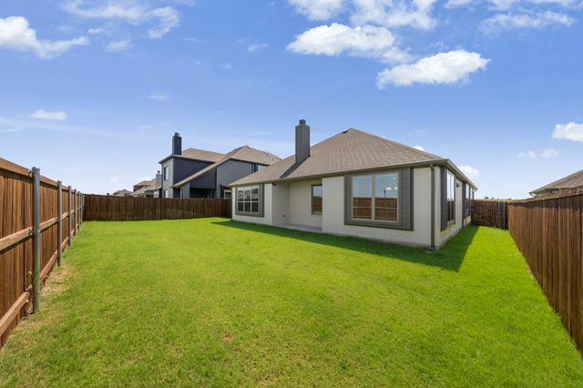 401 Barnfield Road, Cleburne, TX 76033