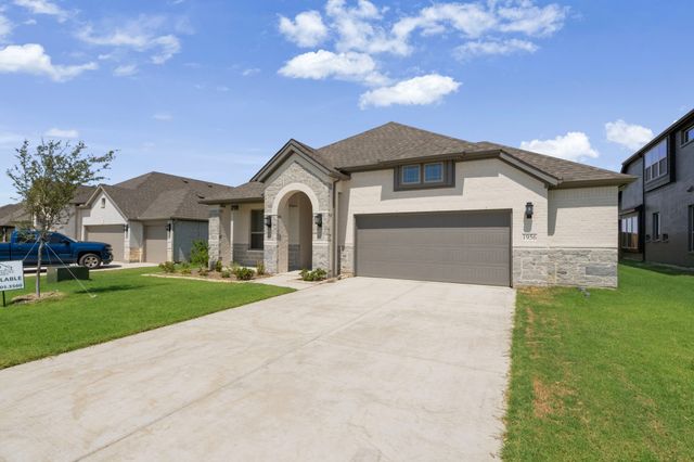 401 Barnfield Road, Cleburne, TX 76033
