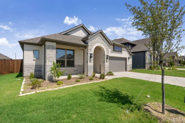 401 Barnfield Road, Cleburne, TX 76033