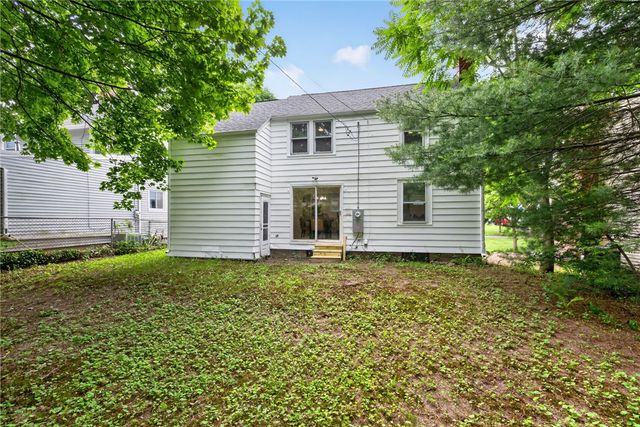 39 Stonecliff Drive, Greece, NY 14616
