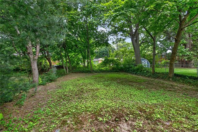 39 Stonecliff Drive, Greece, NY 14616