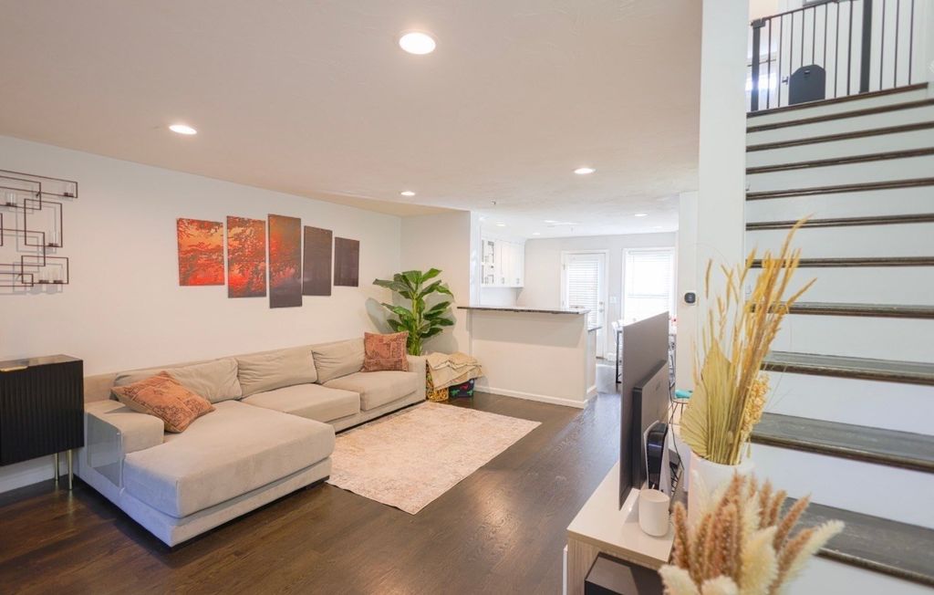 46 Boxberry Lane 46, Rockland, MA 02370