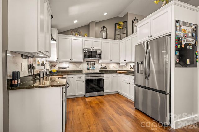 110 Kingston Place, Spindale, NC 28160