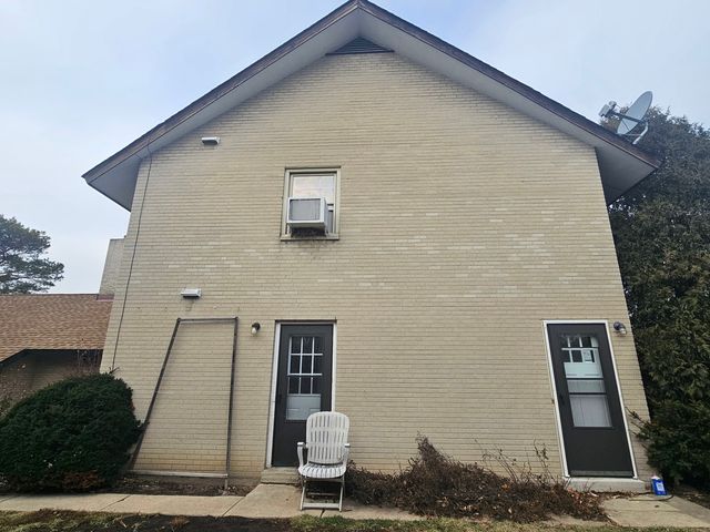 863 N Northwest Highway 2, Park Ridge, IL 60068