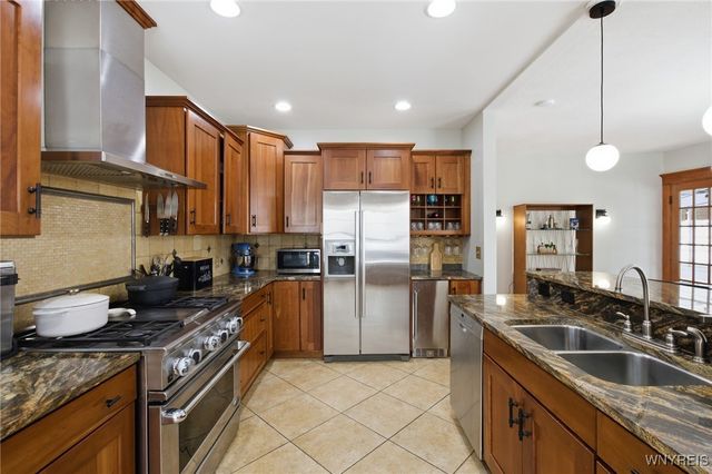 5274 Columbia Avenue, Hamburg, NY 14075