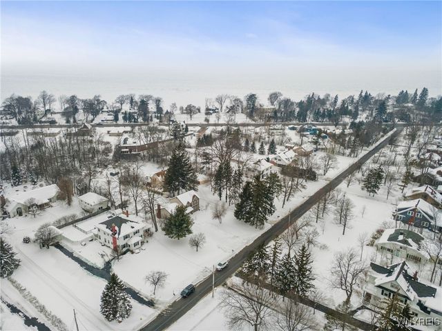 5274 Columbia Avenue, Hamburg, NY 14075