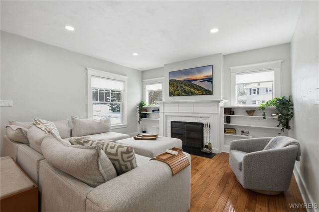 5274 Columbia Avenue, Hamburg, NY 14075