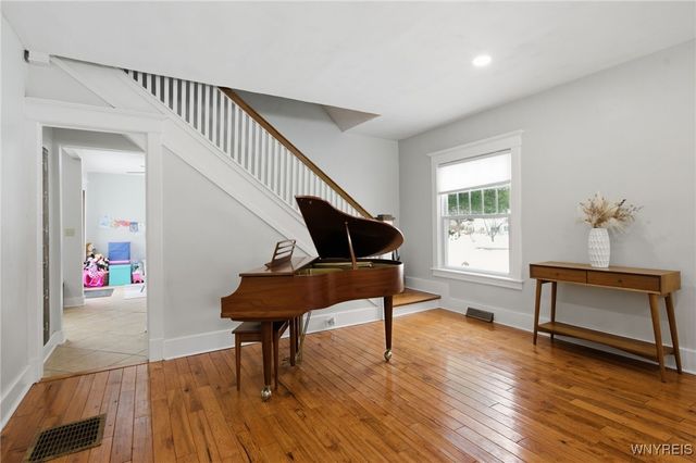 5274 Columbia Avenue, Hamburg, NY 14075