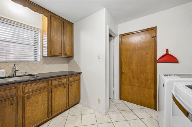 9803 Rocktree Drive, Houston, TX 77040