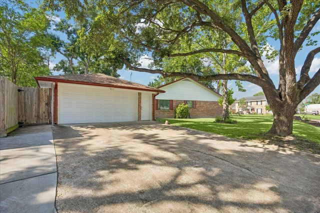 9803 Rocktree Drive, Houston, TX 77040