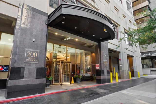 200 N Dearborn Street 4001, Chicago, IL 60601