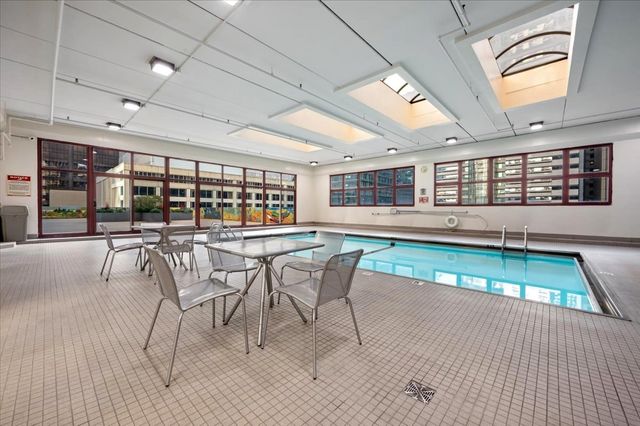 200 N Dearborn Street 4001, Chicago, IL 60601