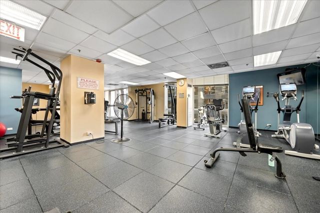 200 N Dearborn Street 4001, Chicago, IL 60601