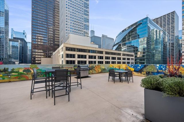 200 N Dearborn Street 4001, Chicago, IL 60601