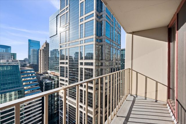 200 N Dearborn Street 4001, Chicago, IL 60601