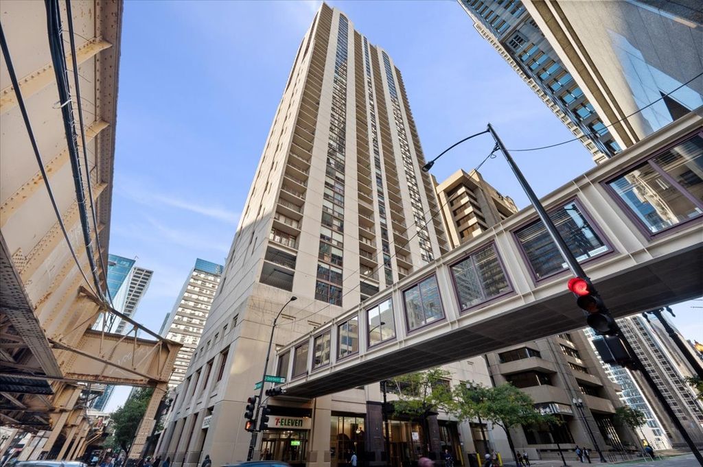 200 N Dearborn Street 4001, Chicago, IL 60601