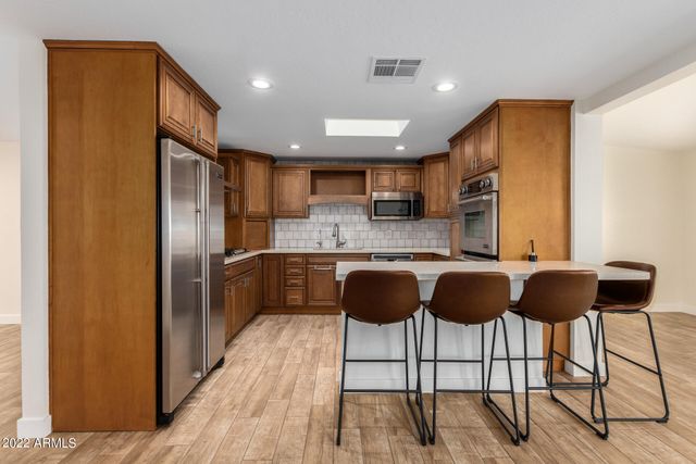 13838 N 37th Way, Phoenix, AZ 85032