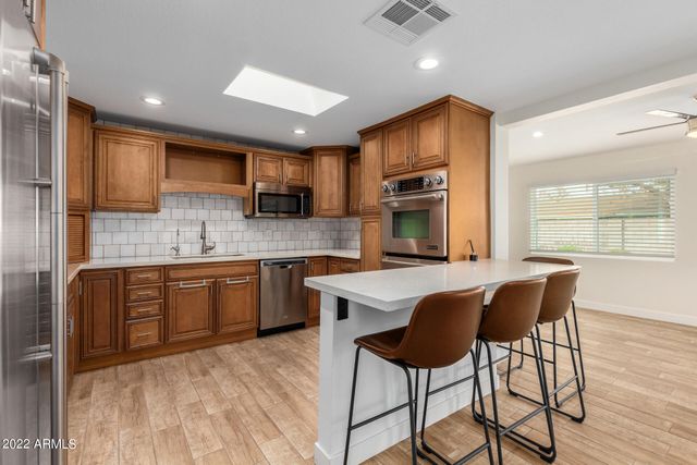 13838 N 37th Way, Phoenix, AZ 85032